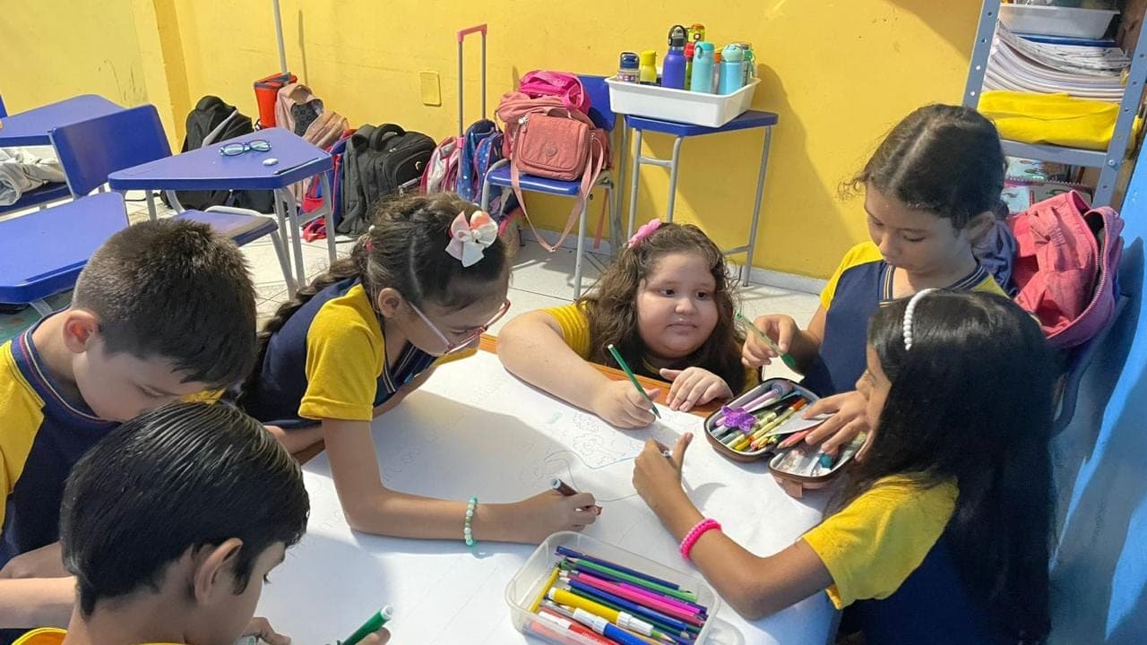 Alunos do 3º Ano do Ensino Fundamental em atividades pedagógicas na Eduque Já (foto 7)