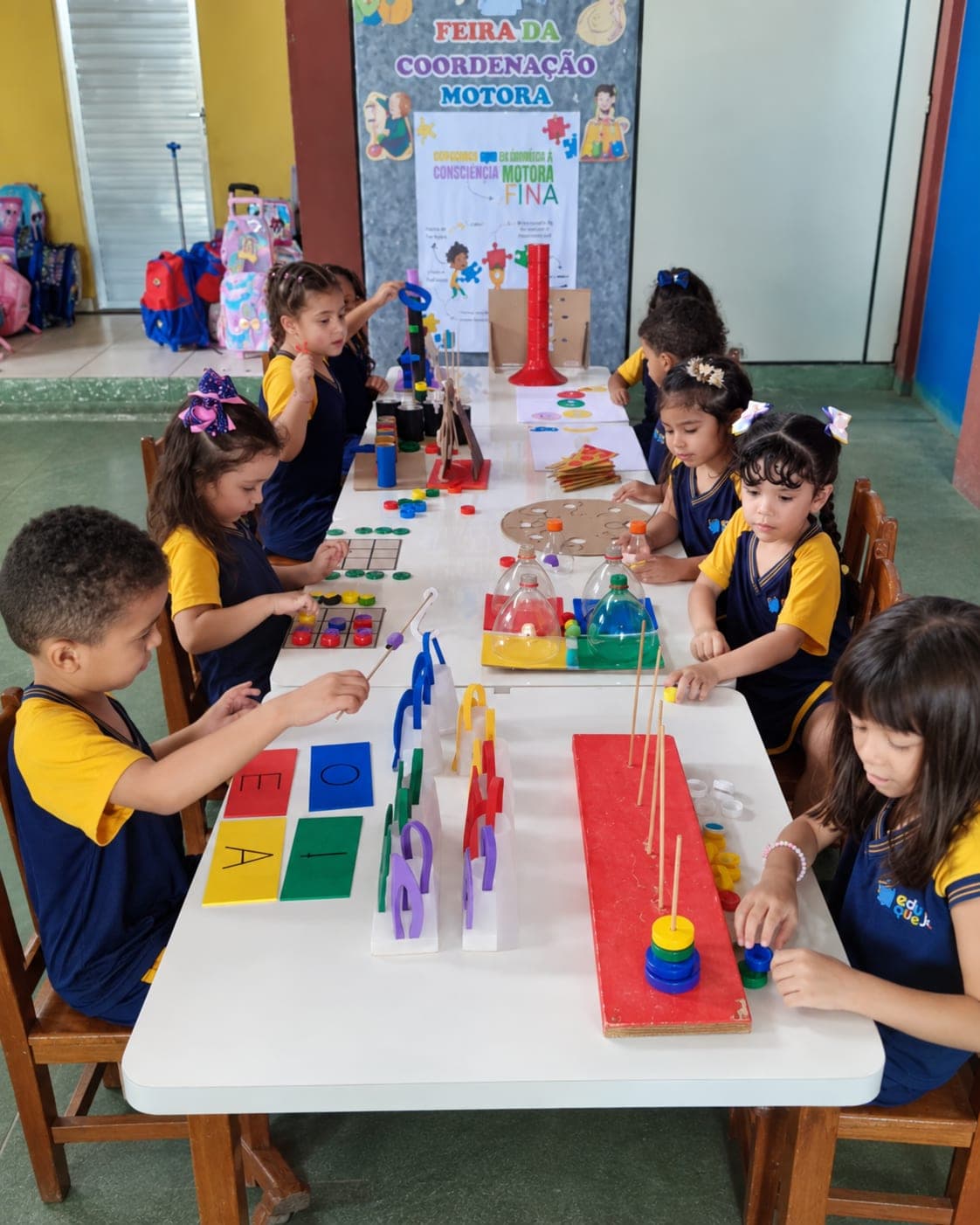 Crianças da Eduque Já em atividade pedagógica prática (foto 1)