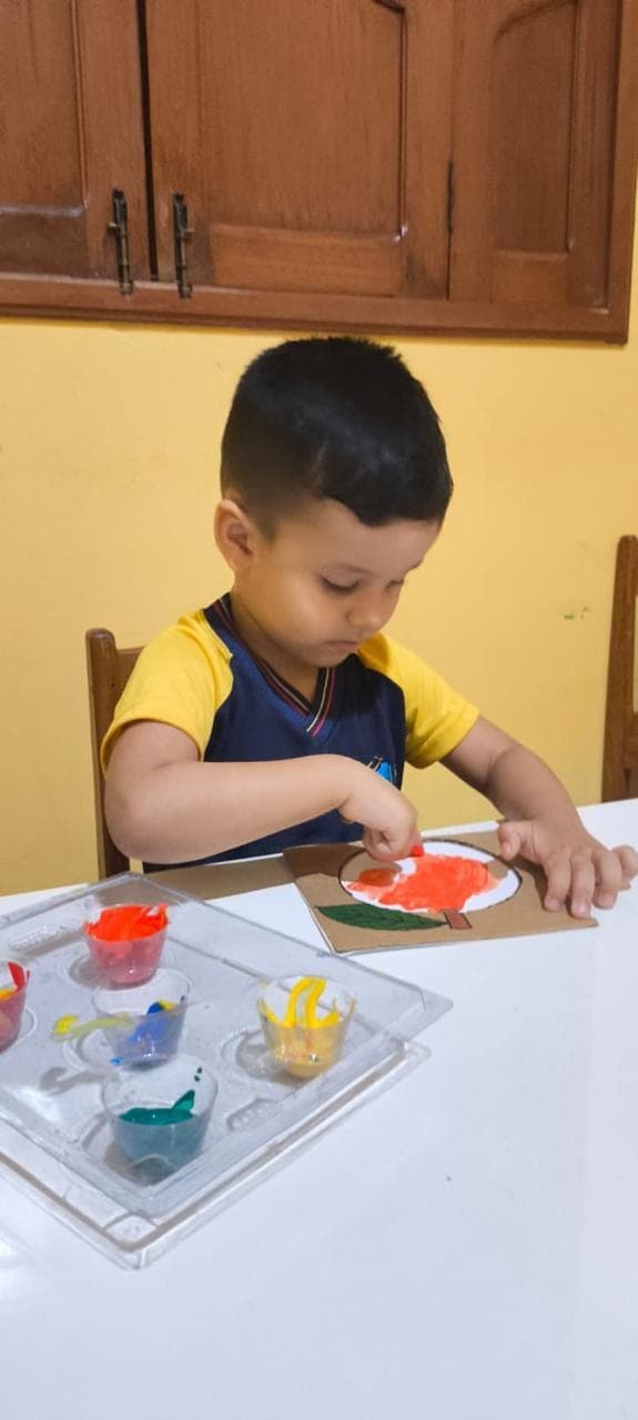 Crianças do Infantil 2 participando de atividades pedagógicas na Eduque Já (foto 5)