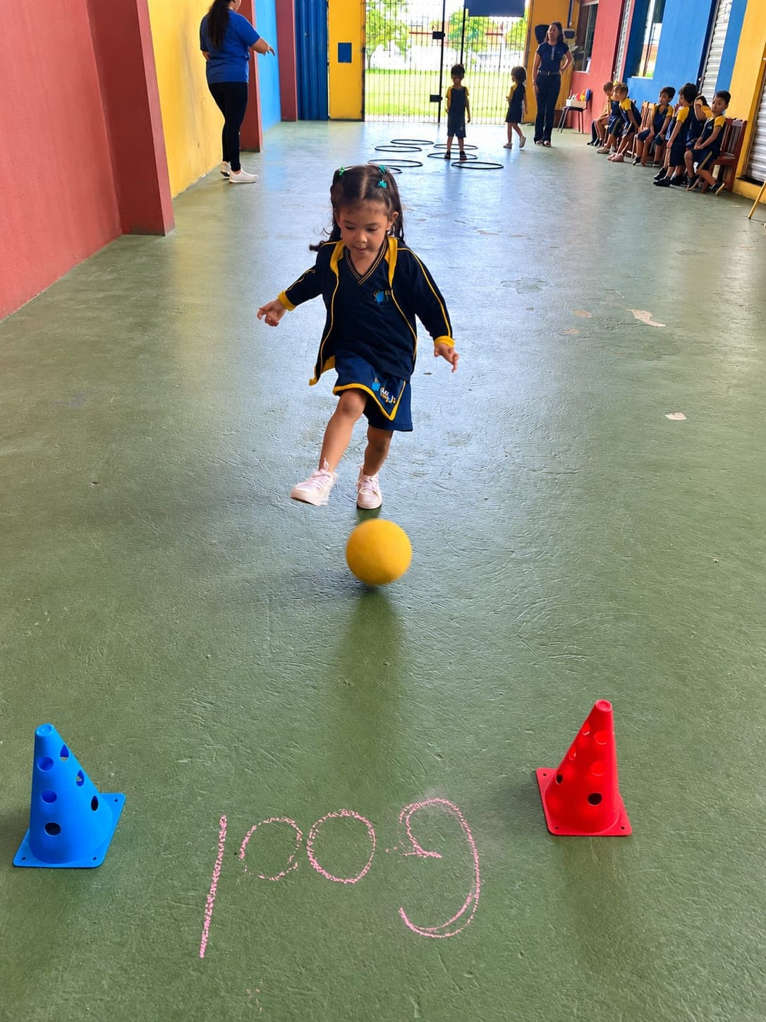 Crianças do Infantil 3 participando de atividades pedagógicas na Eduque Já (foto 7)