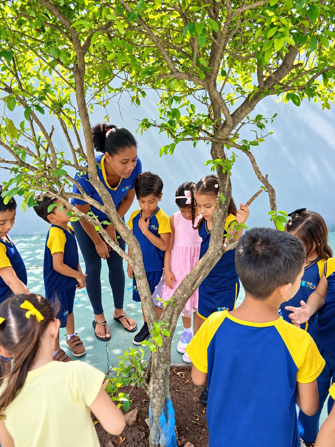 Crianças do Infantil 4 participando de atividades pedagógicas na Eduque Já (foto 1)